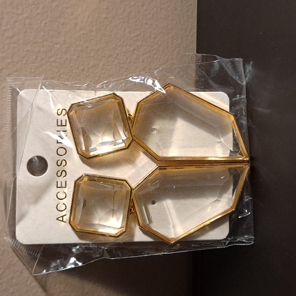 Fashion Earrings - Picture 1 of 1